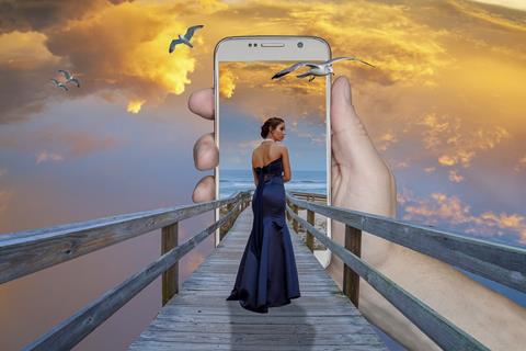 Mobile Virtual Reality jigsaw puzzle